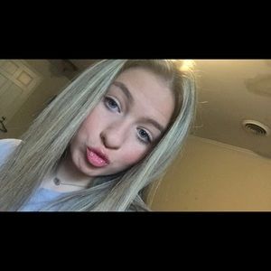 Meet your Posher, Anna griffin